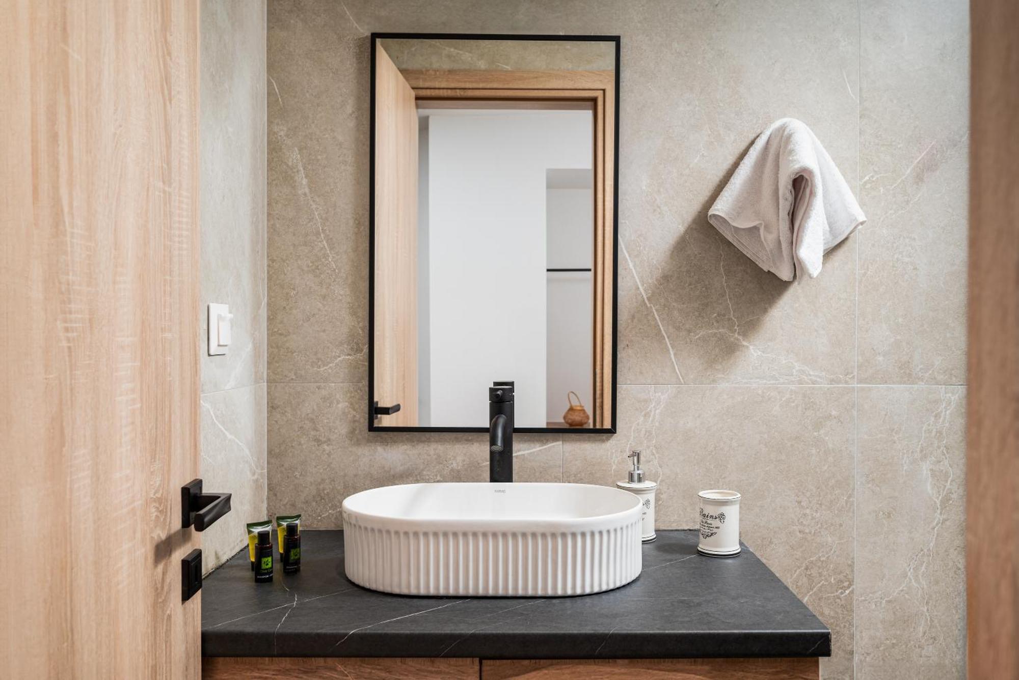 Makas Suites Херсониссос Экстерьер фото
