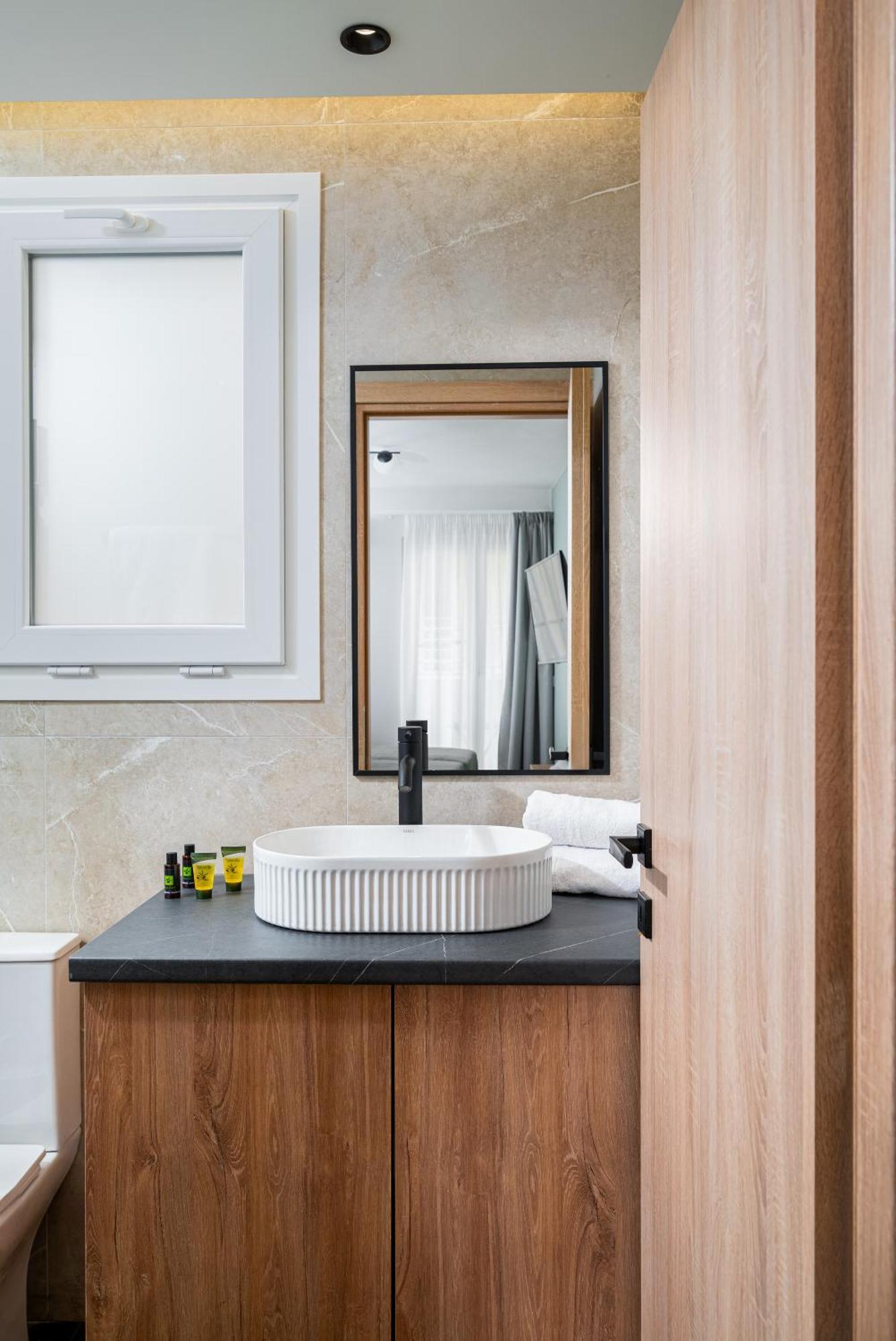 Makas Suites Херсониссос Экстерьер фото